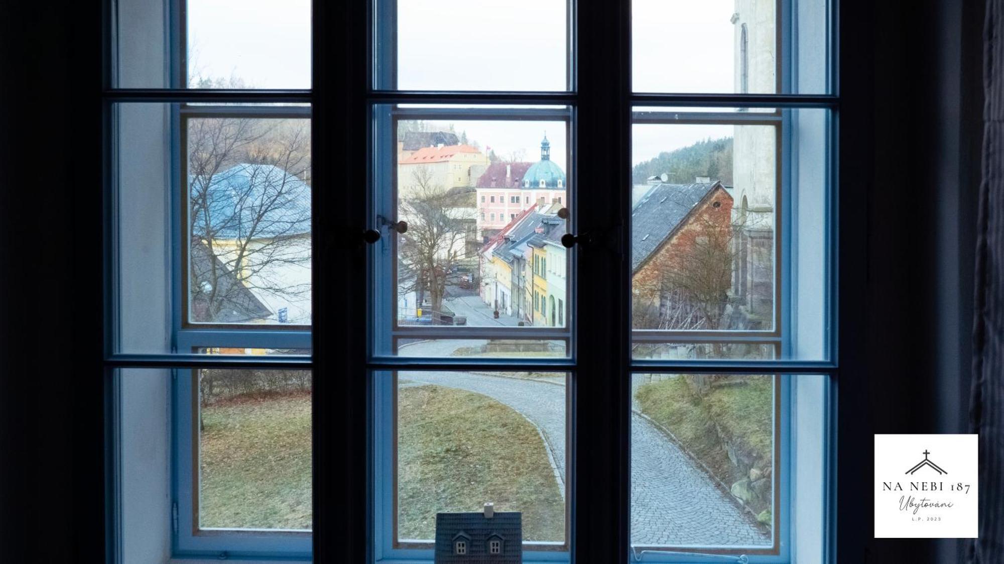 Na Nebi 187 Apart otel Bečov nad Teplou Dış mekan fotoğraf